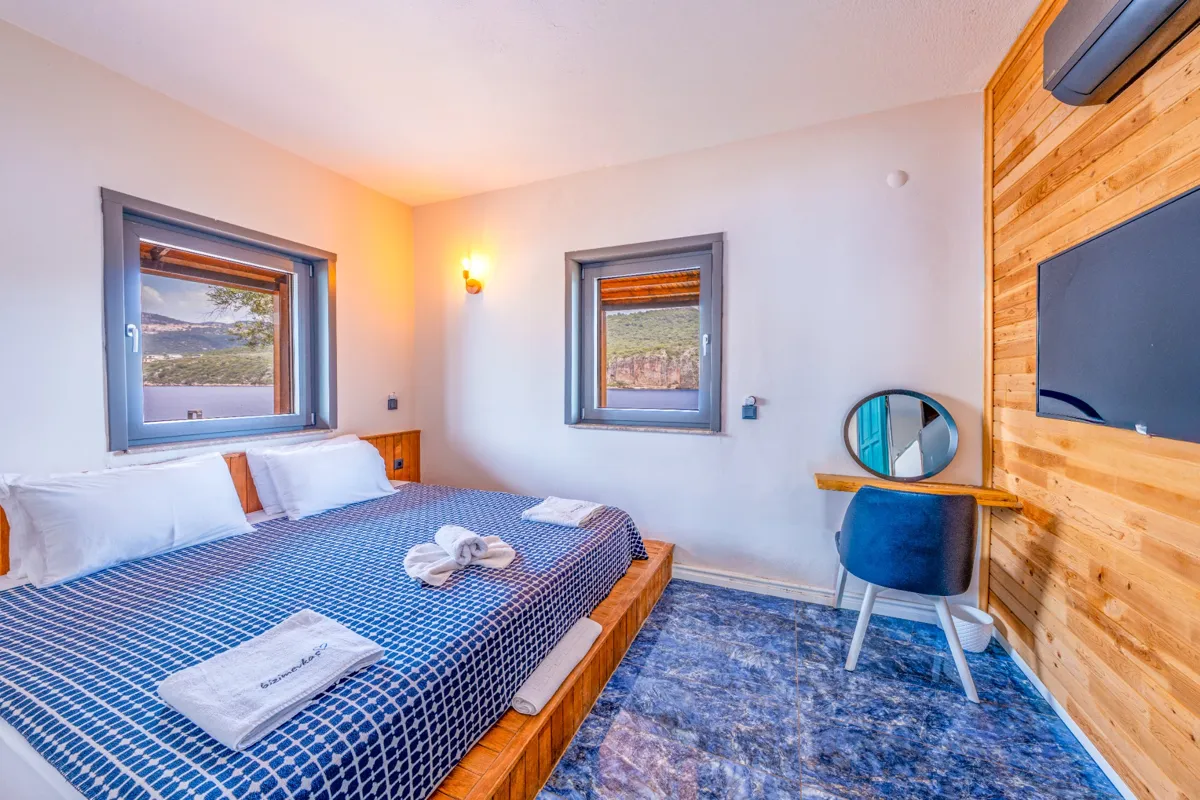 Living Area - Cozy Retreat