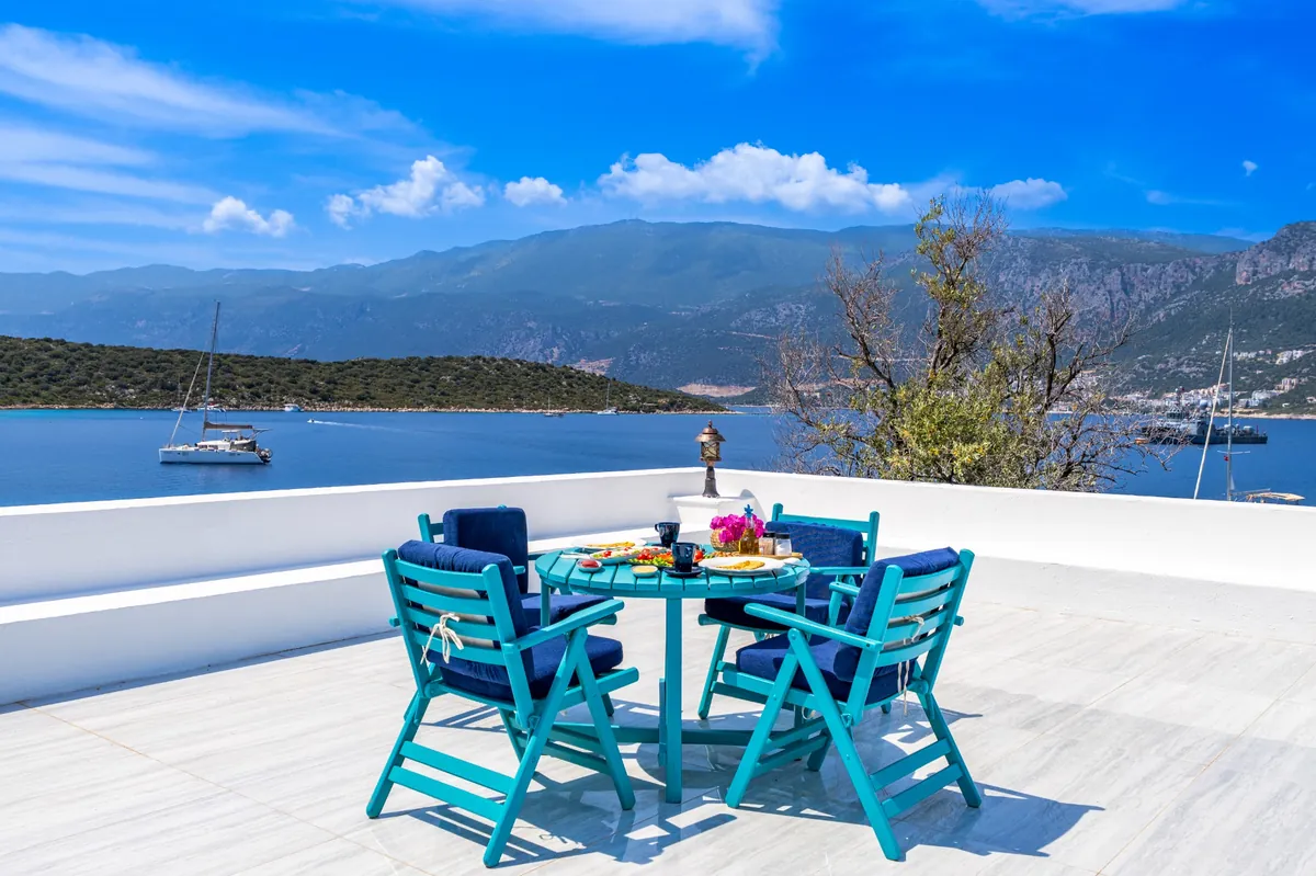 Accommodation Detail - Lux Finishes